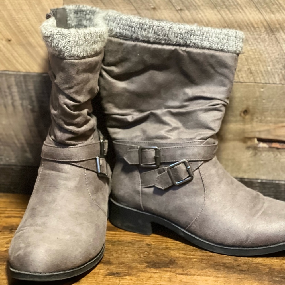 Ankle boots size 9 like new! Torrid